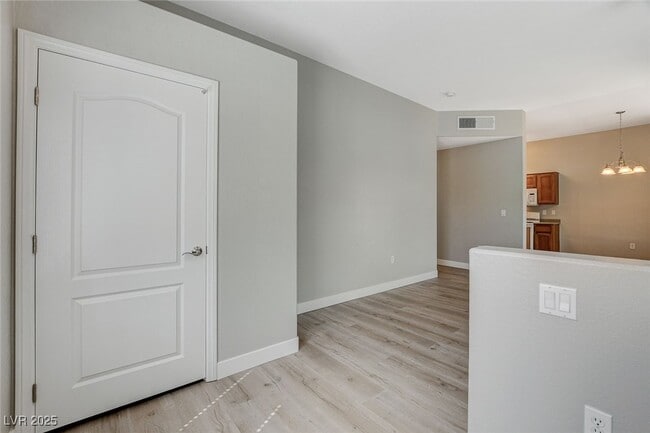 Building Photo - 8805 Jeffreys St