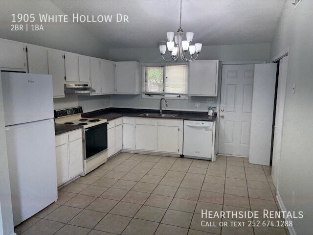 Foto del edificio - 1905 White Hollow Dr