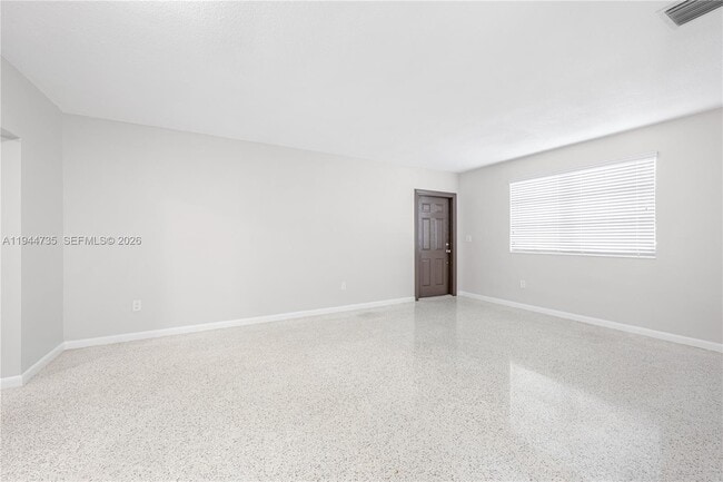 Foto del edificio - 3855 SW 87th Pl