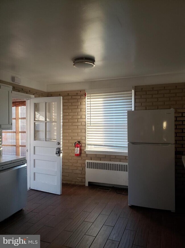 Foto del edificio - 49 Mays Landing Rd