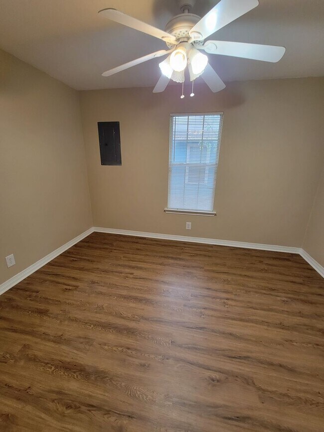 Foto del edificio - 3-bedroom home!