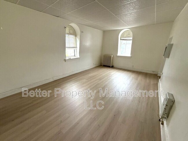 Foto del edificio - 125 W Commerce St