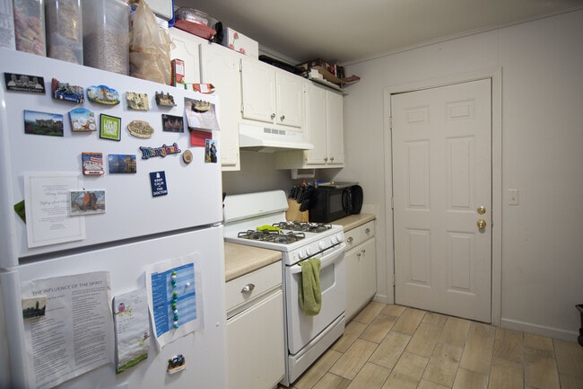 Building Photo - HWY 334 4a