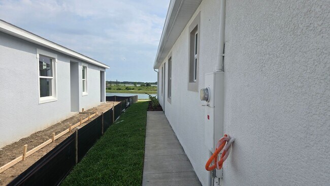Foto del edificio - Towns at Woodsdale Villa! -3/2/2 in Wesley...