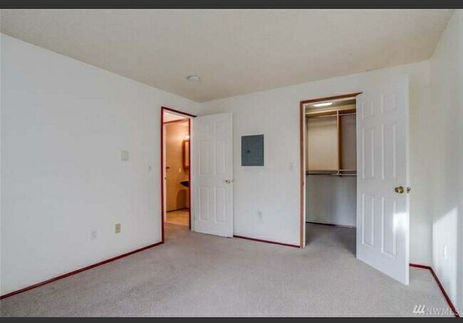 Building Photo - 14600 SE 176th St
