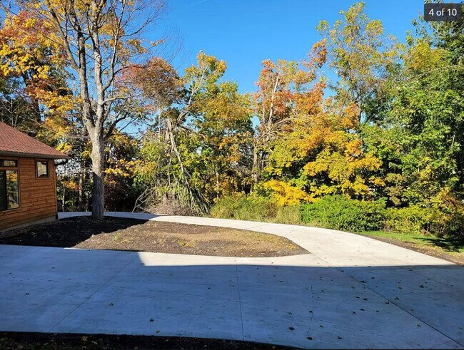 Foto del edificio - 3737 Seminole Valley Rd NE