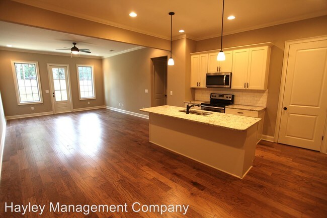 Foto del edificio - 1706 W Farmville Rd