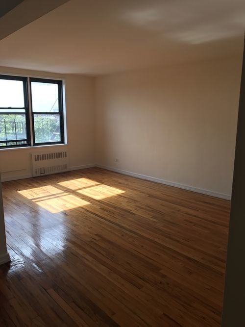 1040 Neilson St Unit 1, Far Rockaway, NY 11691 Room for Rent in Far