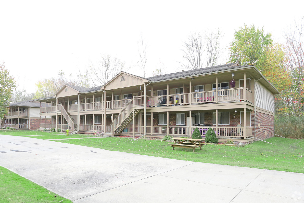 Building Photo - Newport Shores Apartments