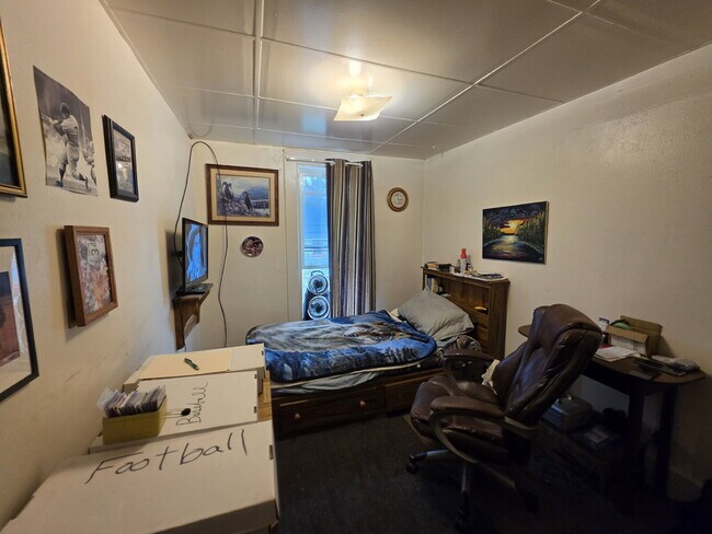 Foto del edificio - 1 Bedroom, 1 Bathroom with Off Street Parking - Available September 10th!
