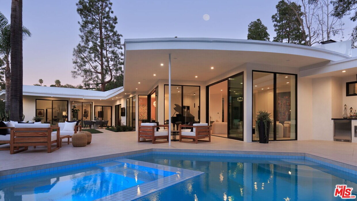 Foto principal - 1935 Loma Vista Dr