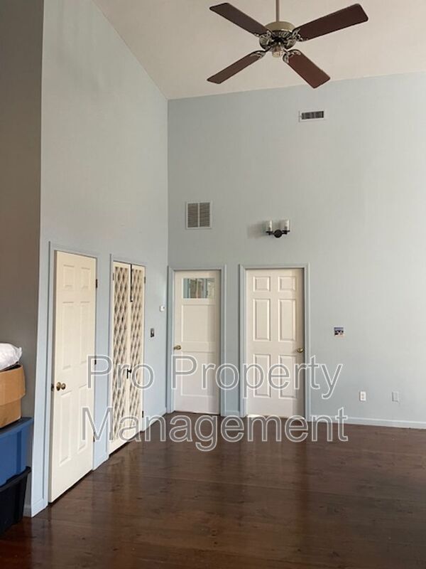 Foto del edificio - 500 Nonnewaug Rd