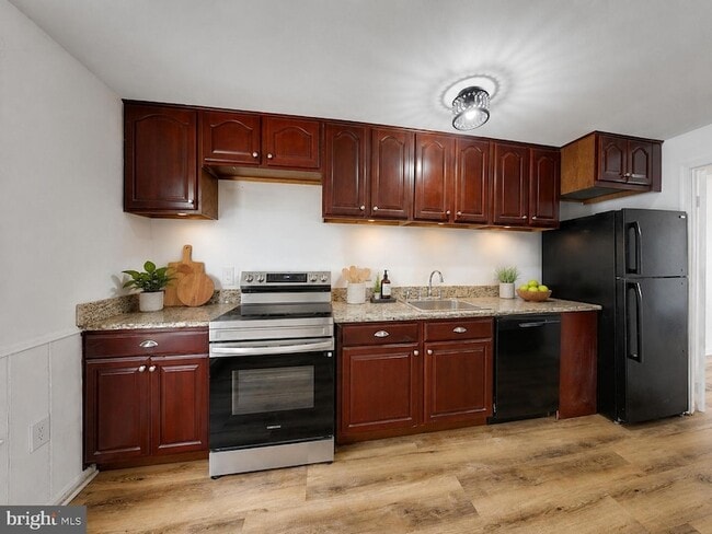Building Photo - 8105 Kenova Ln