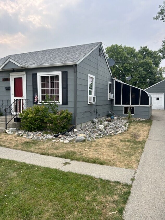 Primary Photo - 1229 Avenue F