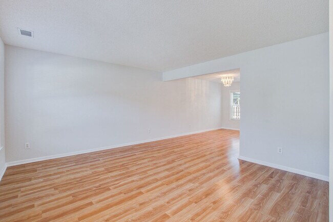 Foto del edificio - 1547 Clark Sound Cir