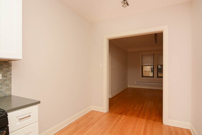 Building Photo - 2212 N Rockwell St