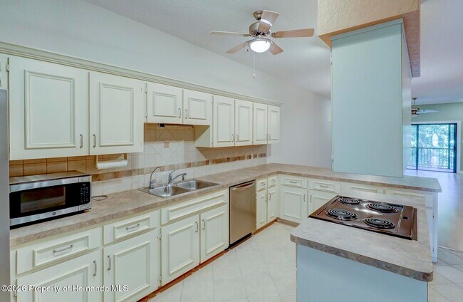 Foto del edificio - 7032 River Run Blvd