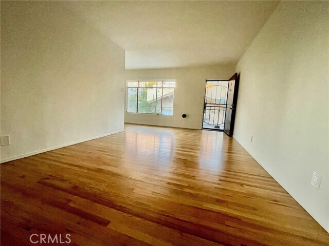 Foto del edificio - 1433 N Bronson Ave