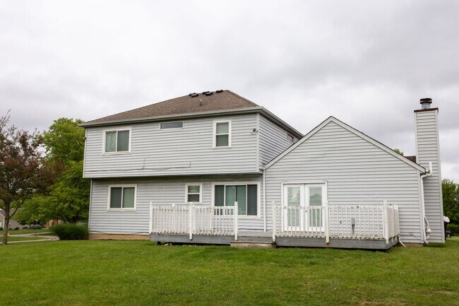 Foto del edificio - 7963 Thistlewood Dr