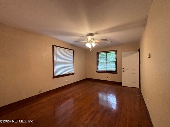Building Photo - 1232 Ingleside Ave