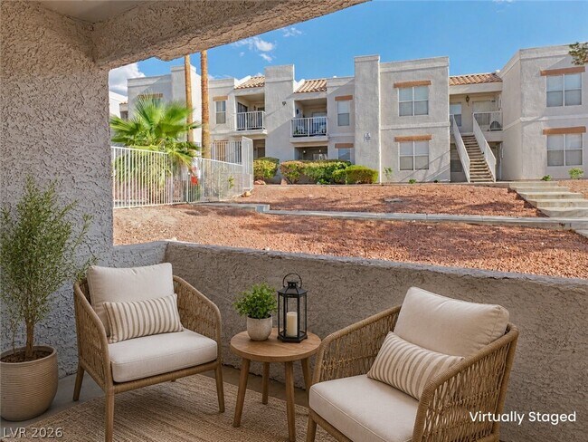 Foto del edificio - 6800 E Lake Mead Blvd