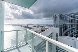 Building Photo - 1900 N Bayshore Dr