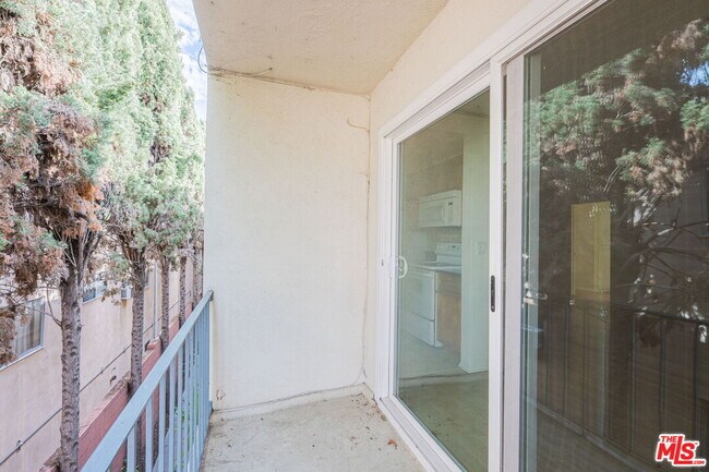 Foto del edificio - 1544 Stanford St