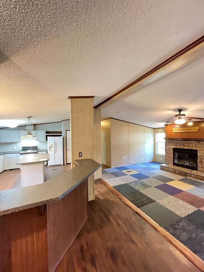 Foto del edificio - 3 bedroom 2 bath mobile home, LARGE, 1.33 ...