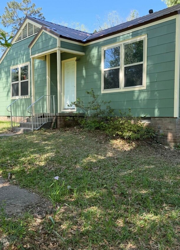 Building Photo - 713 Morgan Ave