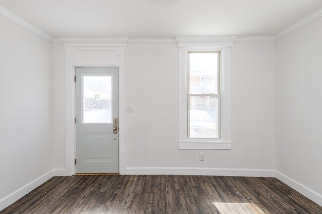 Foto del edificio - 835 E Pearl St