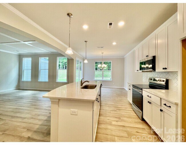 Foto del edificio - 8234 Merryvale Ln