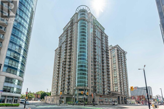 Building Photo - 234-1234 Rideau St