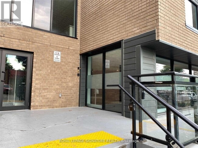 Building Photo - 1 Falaise Rd