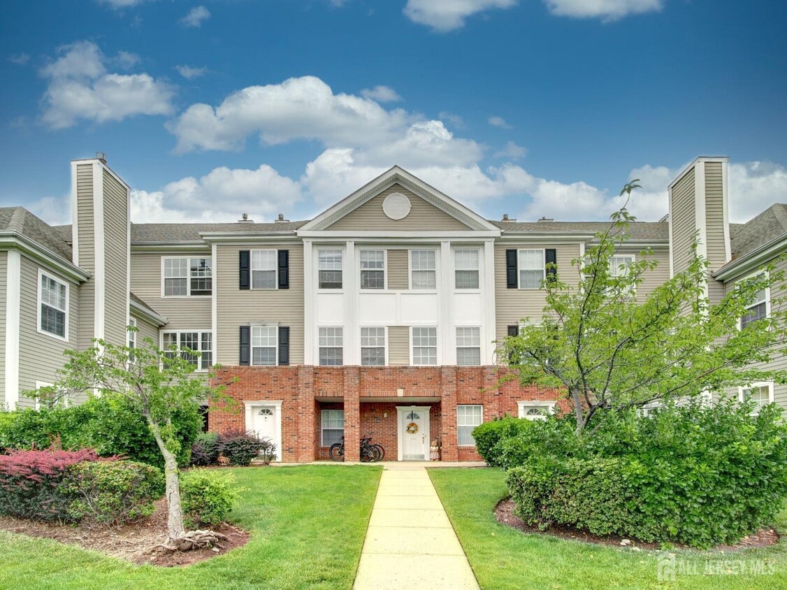 Primary Photo - 2302 Timber Ridge Ct