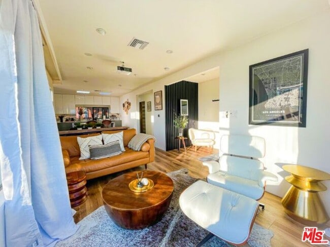 Building Photo - 7302 Mooney Dr