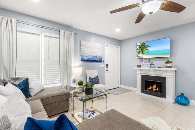 Building Photo - 4953 Bayshore Dr