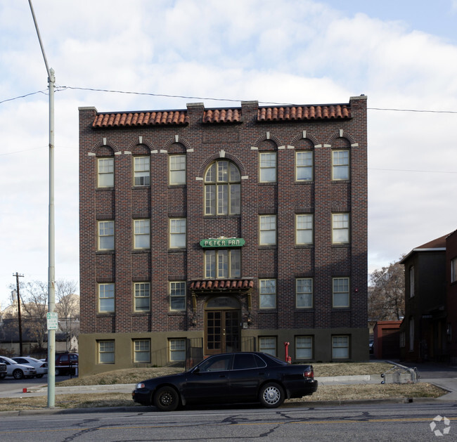 Foto del edificio - Peter Pan Apartments