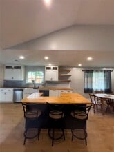 Building Photo - 6803 Marta Dr