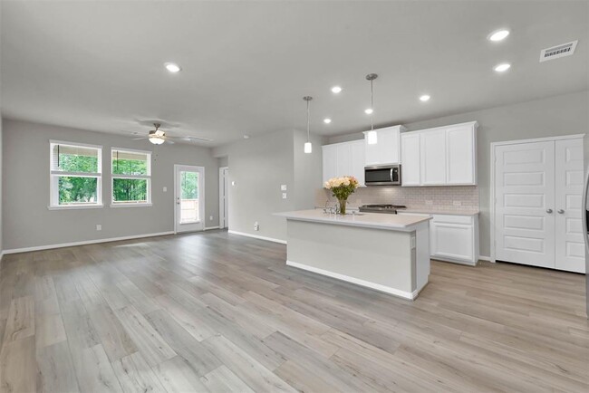 Foto del edificio - 213 Harper Ridge Dr