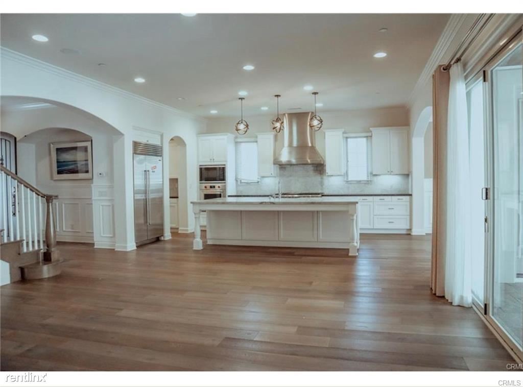 5 br, 5.5 bath House 27 Cloister House for Rent in Irvine, CA