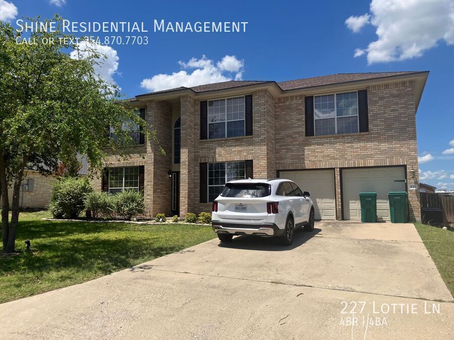 Foto principal - 227 Lottie Ln