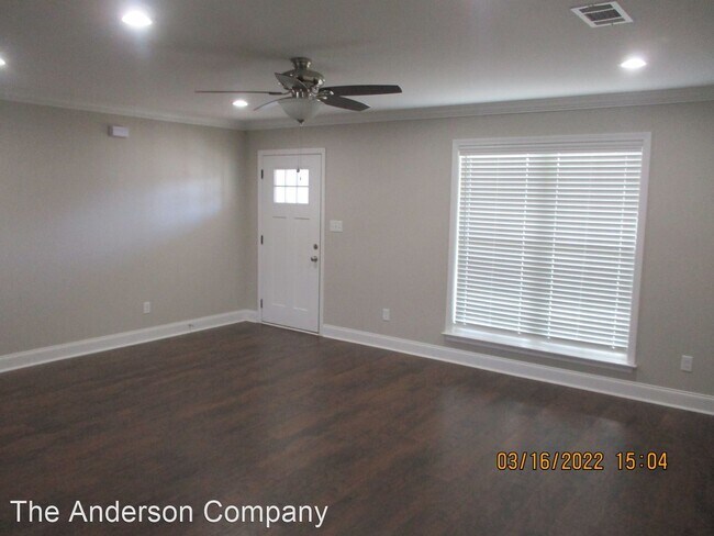 Building Photo - 4 br, 2 bath House - 128 Live Oak Dr.