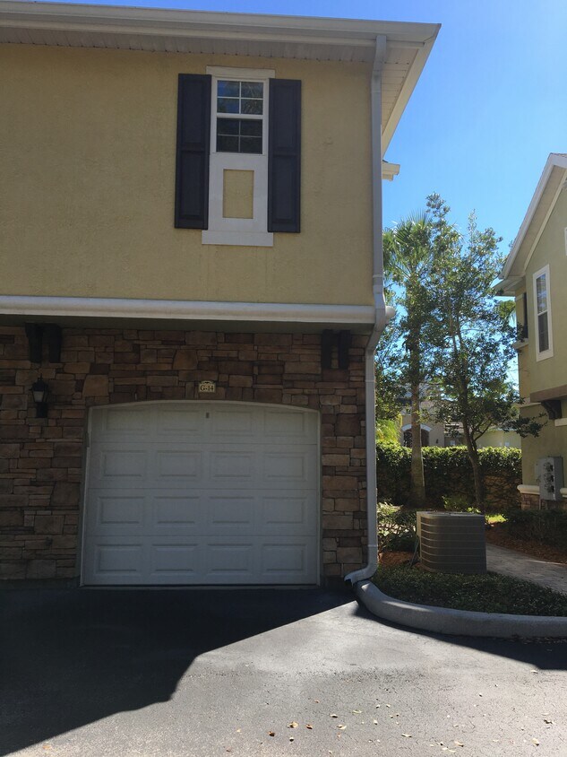 10013 Courtney Palms Blvd Unit 201, Tampa, FL 33619 Condo for Rent