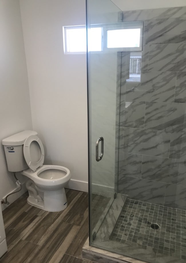 Foto del edificio - 210 W 57th St