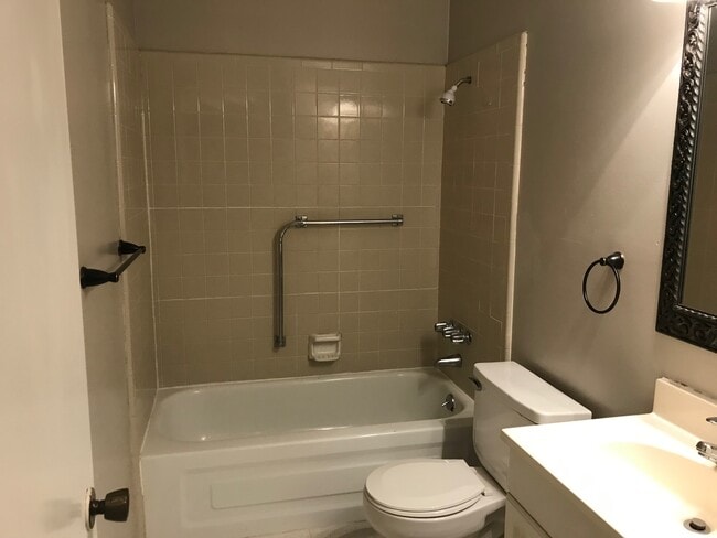 Building Photo - 156 El Camino W