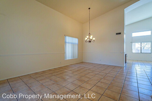 Foto del edificio - 4 br, 2.5 bath House - 15395 S Via Rancho ...