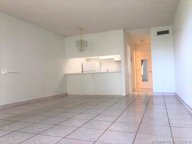 Foto del edificio - 251 NW 177th St