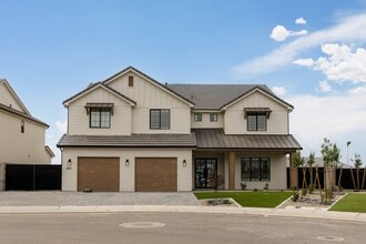 Building Photo - 2911 E Yavin Wy