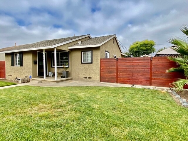 Foto principal - 409 S Colfax St