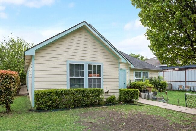 Foto del edificio - East Dallas Duplex